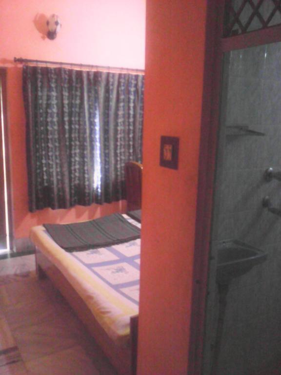 Leela Guest House Варанаси Номер фото
